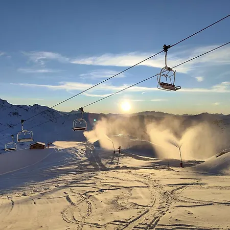 公寓 : 4 Pers Renove Avec Balcon, Local A Ski, Au Pied Des Pistes - Fr-1-637-70 瓦托伦斯